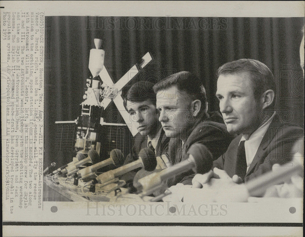 1973 Press Photo Astronauts Vance Brand William Lenoir Space Station Rescue - Historic Images