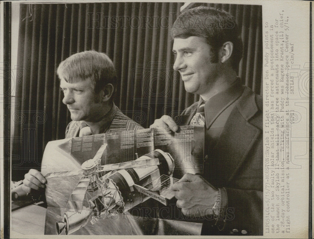 1973 Press Photo Skylab I Flight Director Don Puddy Eugene Krantz Faulty Shields - Historic Images