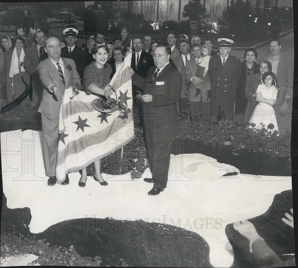 1961 Press Photo Mayor opens Flower and Garden show in McCormick Place Chicago. - Historic Images