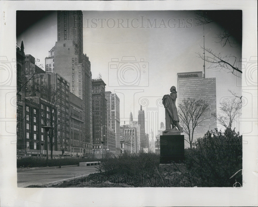 1960 Press Photo Statue George Washington Moved North Side Art Institute Garden - Historic Images