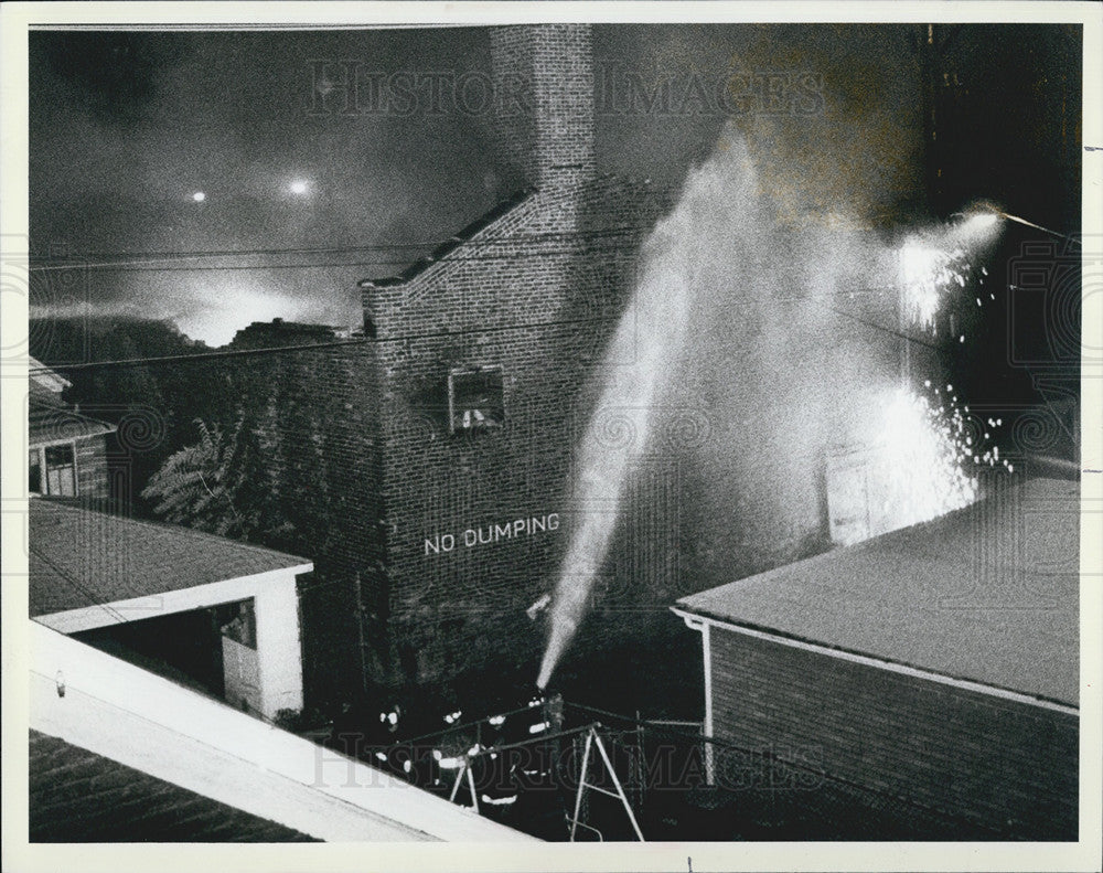 1983 Press Photo 211 Fire Halsted Firefighters Fight Blaze South Side Chicago - Historic Images