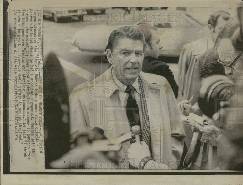 1974 Press Photo Gov Ronald Raegan Discusses Patricia Hurst Kidnapping - Historic Images