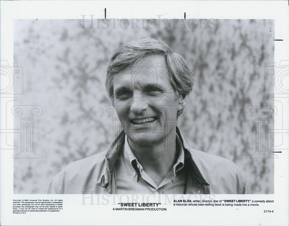 1990 Press Photo Actor Alan Alda in Sweet Liberty - Historic Images