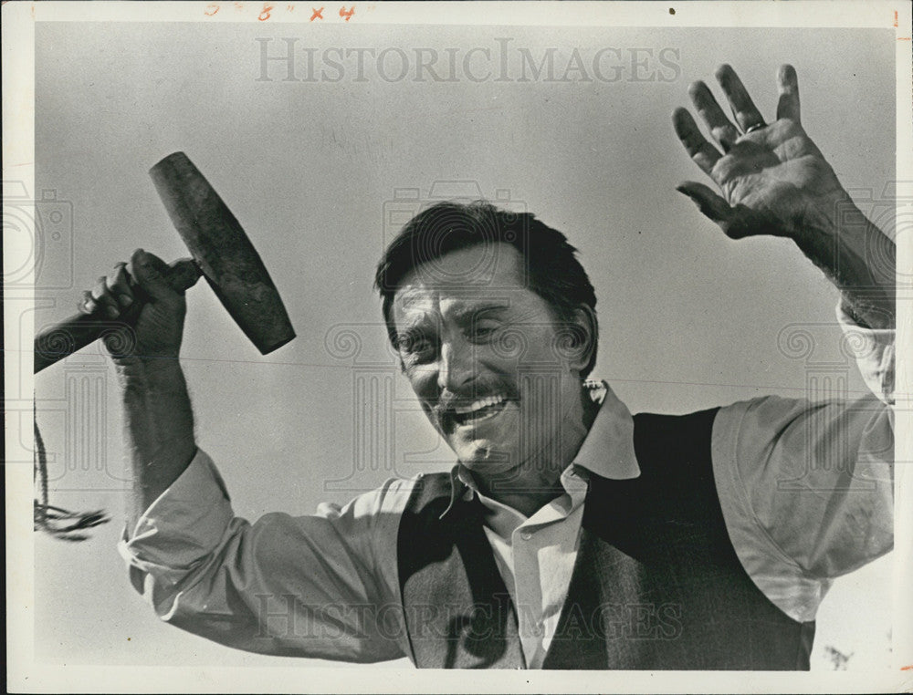 1973 Press Photo Actor Kirk Douglas - Historic Images