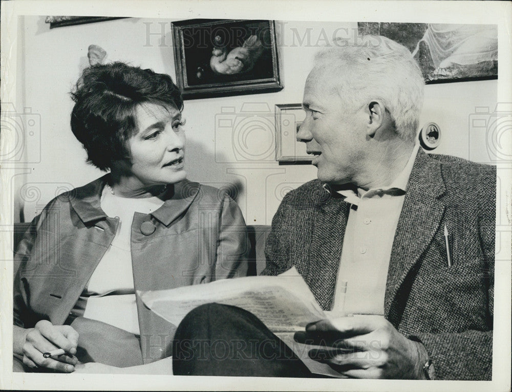 1967 Press Photo Oscar winner Patricia Neal will host Oscarcast with Richard Dun - Historic Images