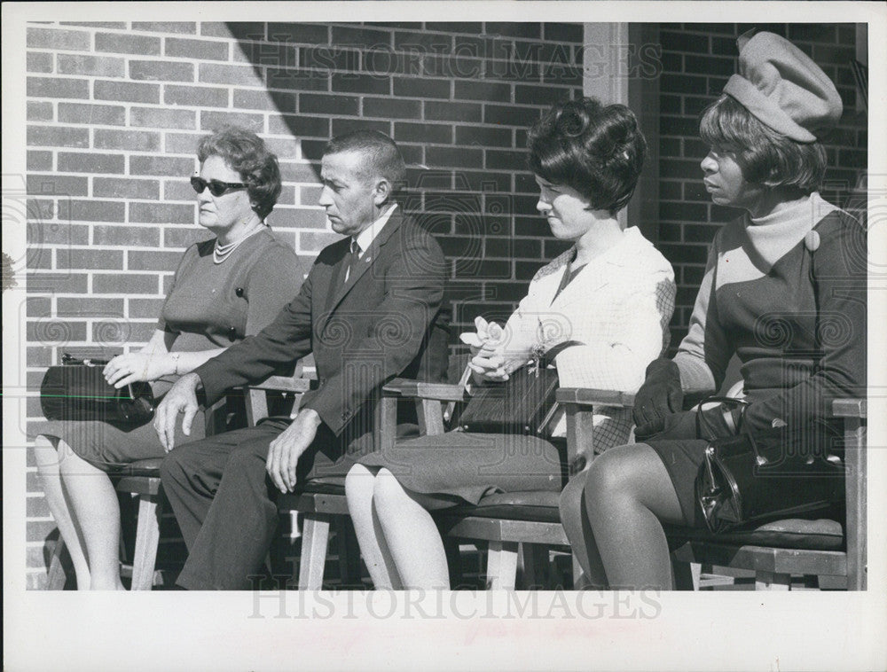 1967 Press Photo Mr &amp; Mrs Paul Wernet Patricia Kuhns Maxine Sims - Historic Images