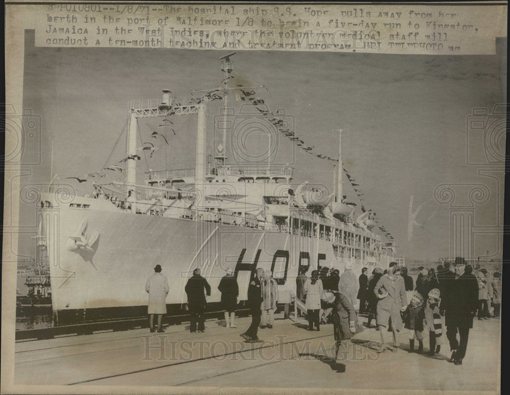 1971 Press Photo Hospital ship, U.S.S Hope heads to Jamaica. - Historic Images