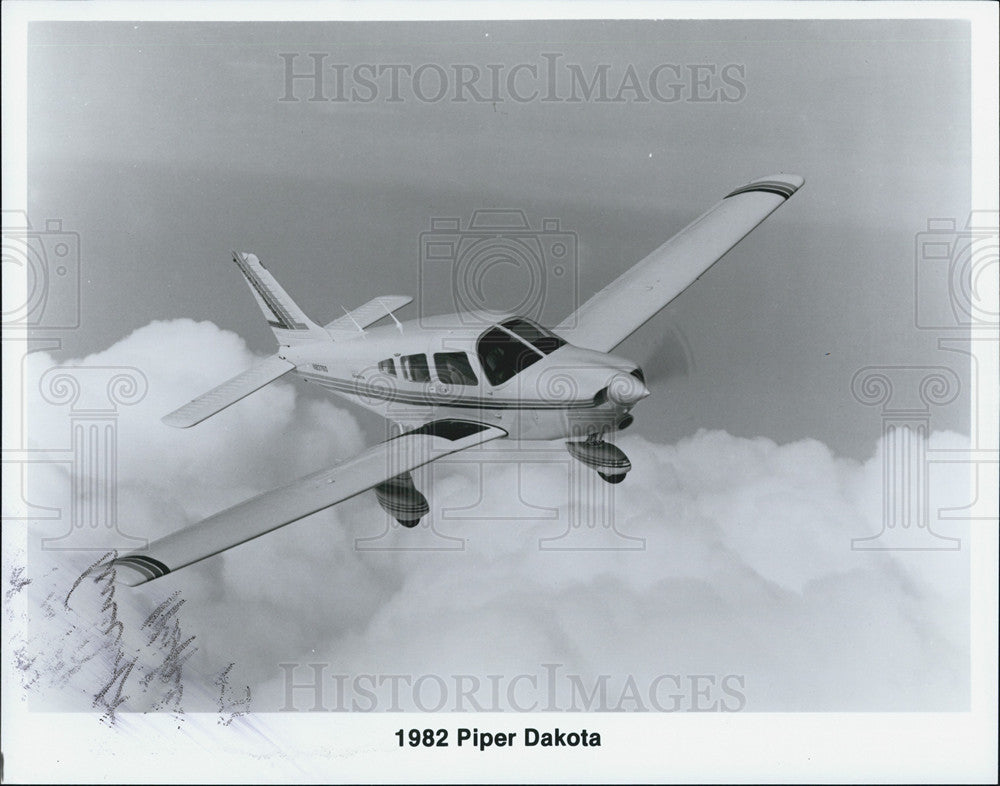 Press Photo 1982 Piper Dakota - Historic Images