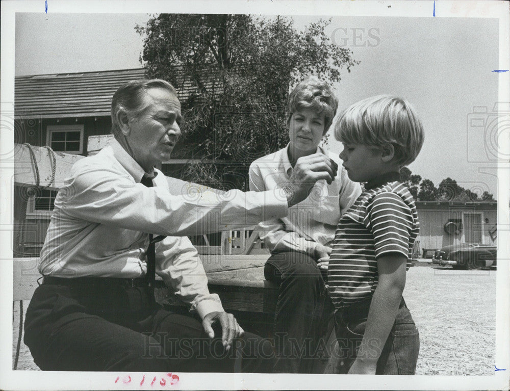 1970 Press Photo Robert Young Brian Dewey Lynn Carlin Marcus Welby M.D. The Foal - Historic Images