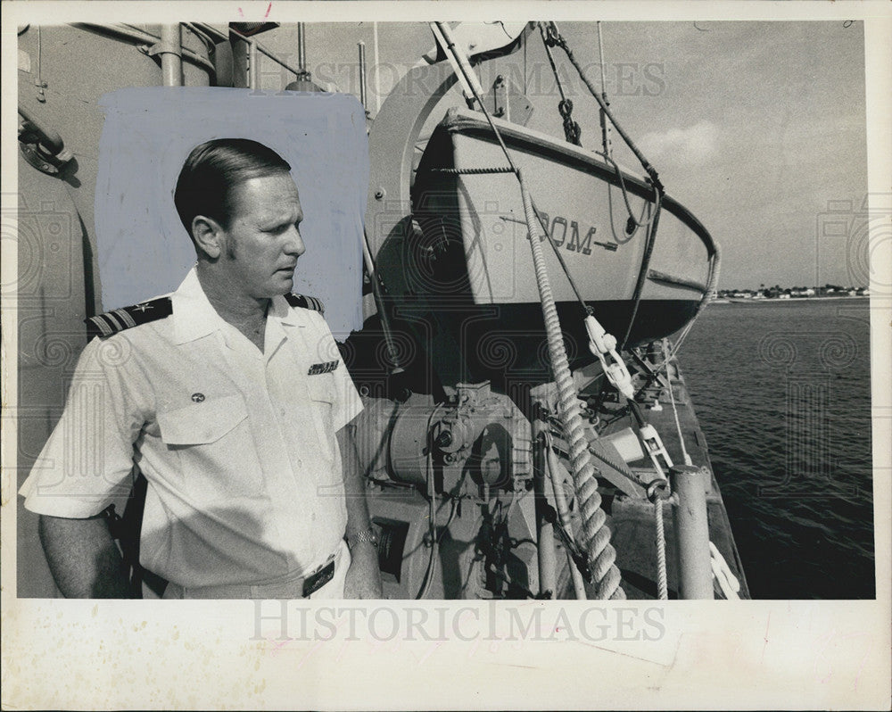 1972 Press Photo Lt Commander Andrews - Historic Images