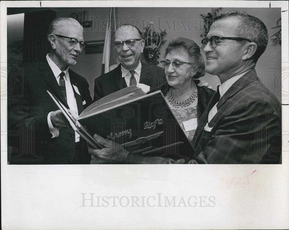 1969 Press Photo US Army Brig Gen NW Gable, Mrs Gable and Robert Pfeiffer - Historic Images