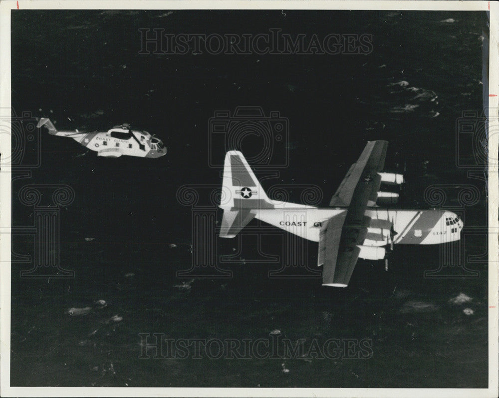 1976 Press Photo Coast Guard H3 Helicopter C130 Hercules Search Rescue Craft - Historic Images