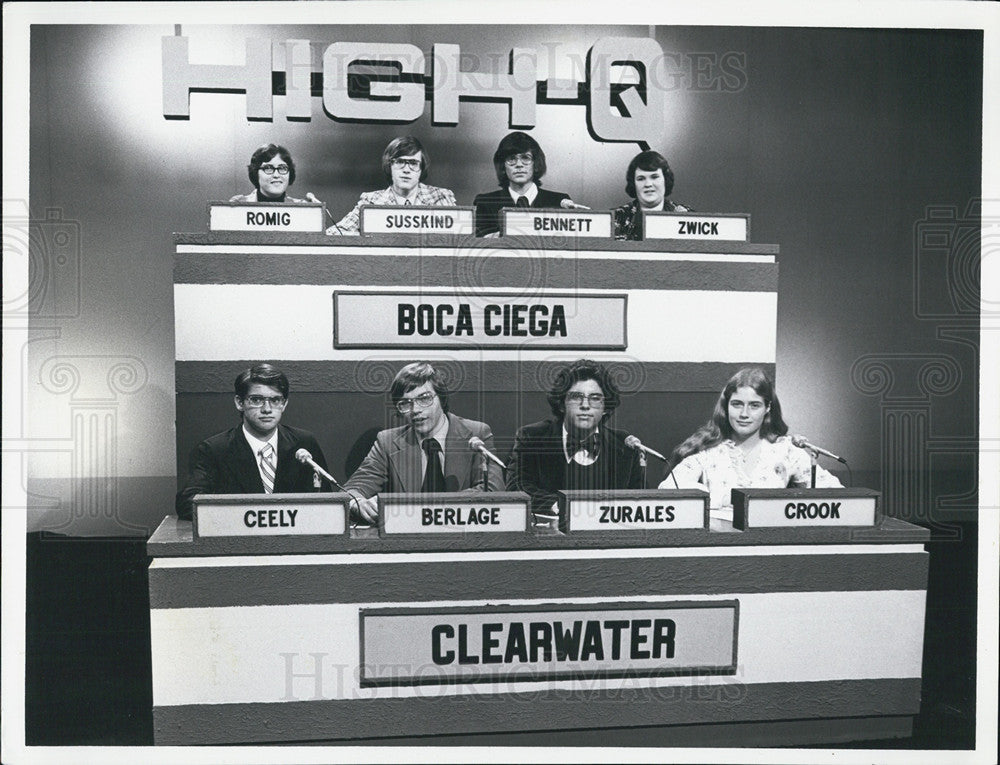 1975 Press Photo Boca Ciega Vs Clearwater High On High-Q TV Show - Historic Images