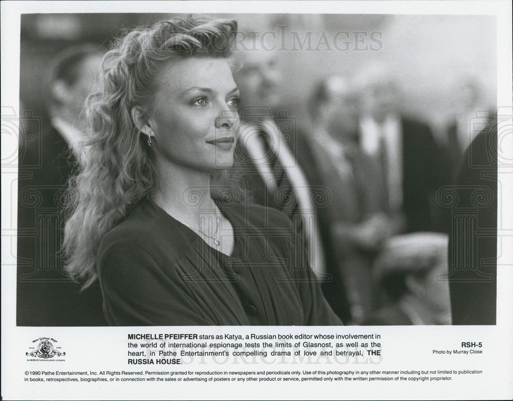 1990 Press Photo COPY Michelle Pfeiffer As Katya In Pathe&#39;s &quot;The Russia House&quot; - Historic Images