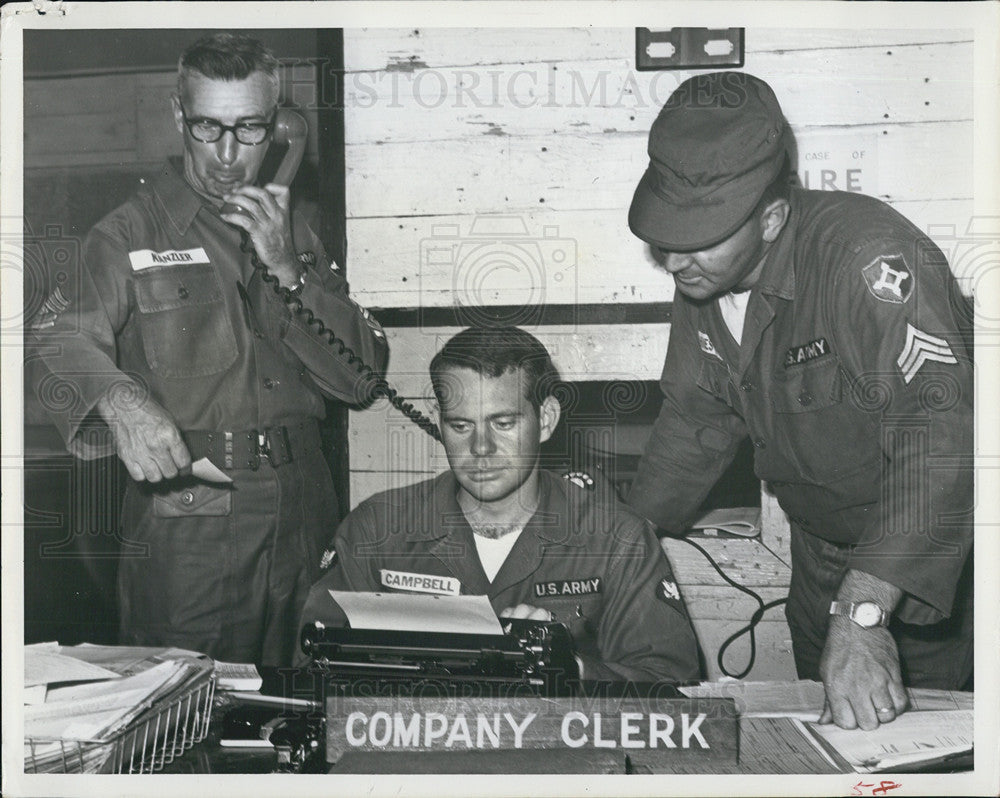 1965 Press Photo James Kanzler, Ralph Campbell, &amp; Denton Hines 124th Infantry - Historic Images