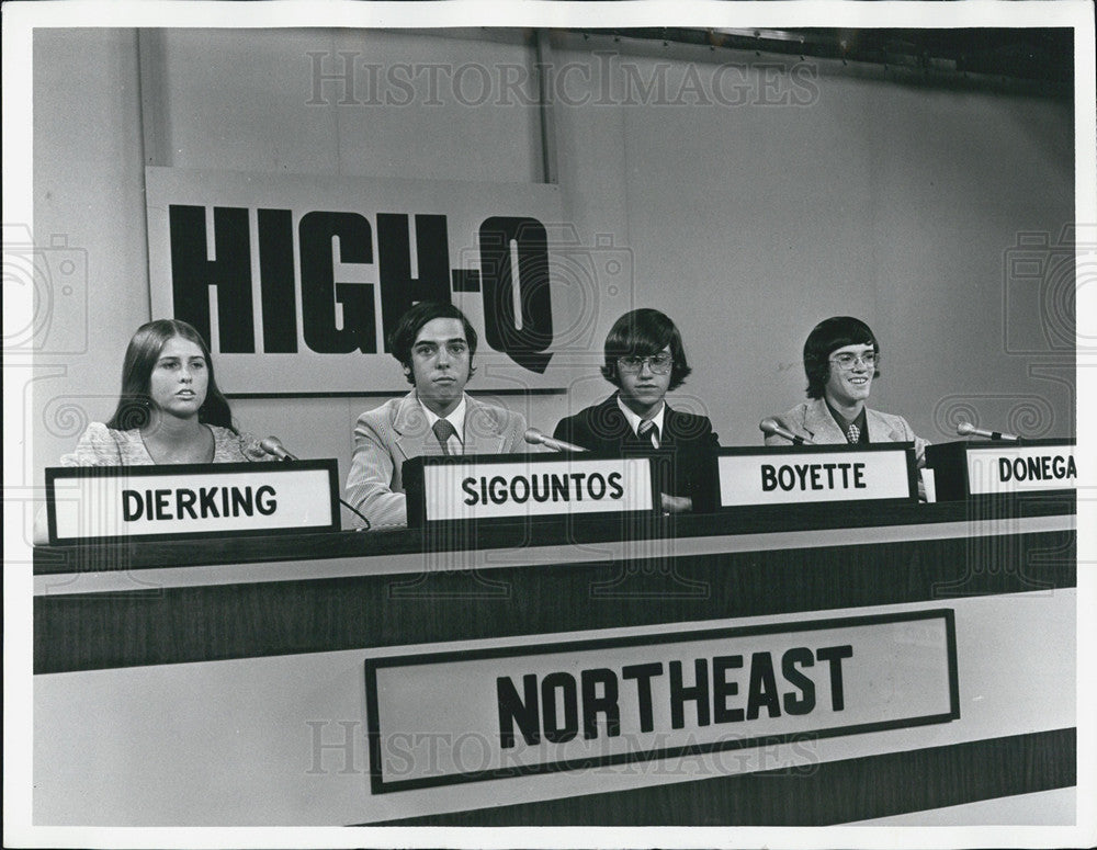 1973 Press Photo Northeast High School, Zephyrhills High Meet in High-Q - Historic Images