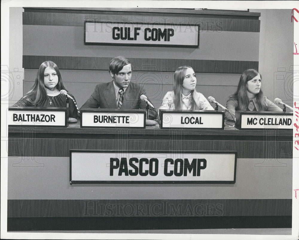 1971 Press Photo Pasco Comprehensive High Vs Gulf Comrehensive High On Quiz Show - Historic Images