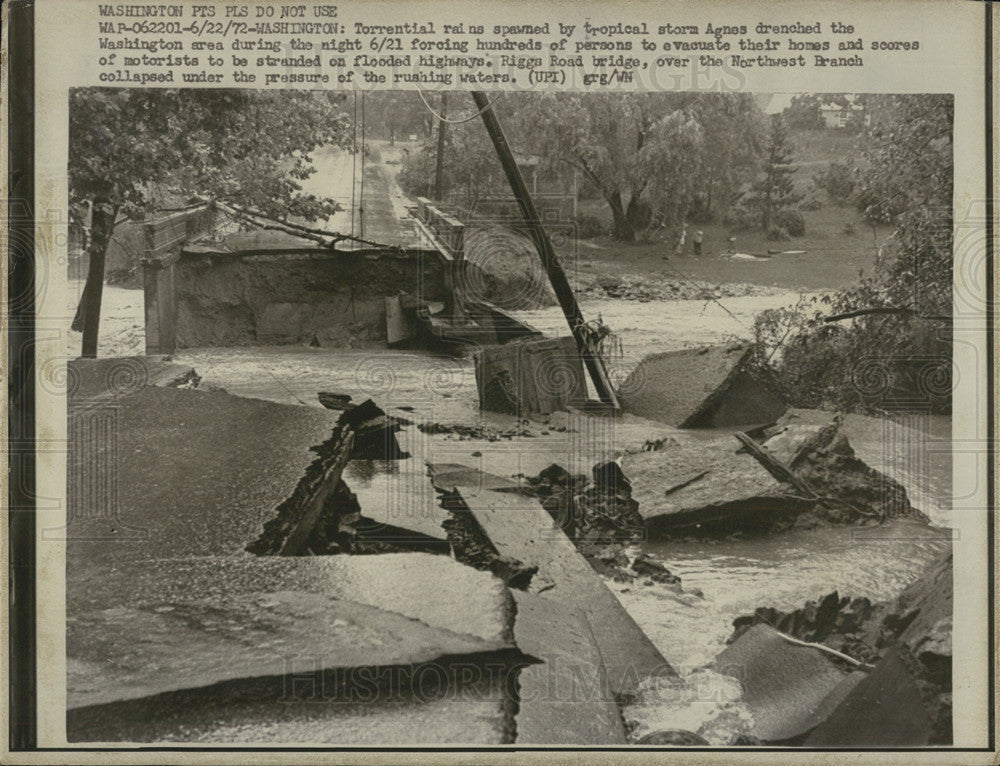 1972 Press Photo Rains damage from Tropical Storm Agnes Washington - Historic Images