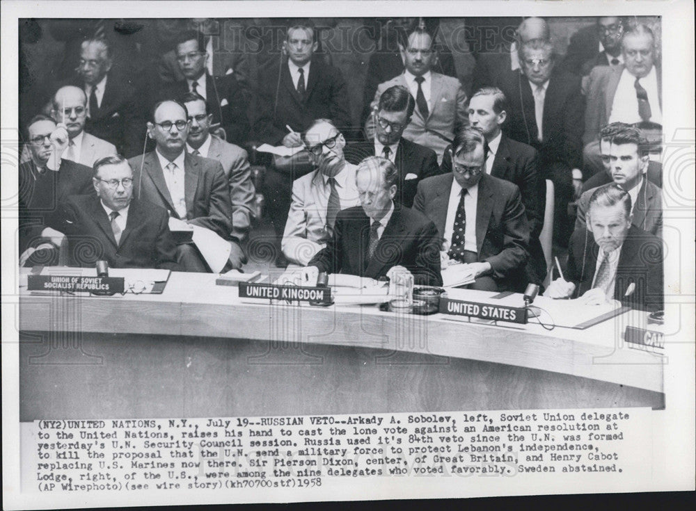 1958 Press Photo Soviet Union Delegate to United Nations Raises Hand to Veto - Historic Images