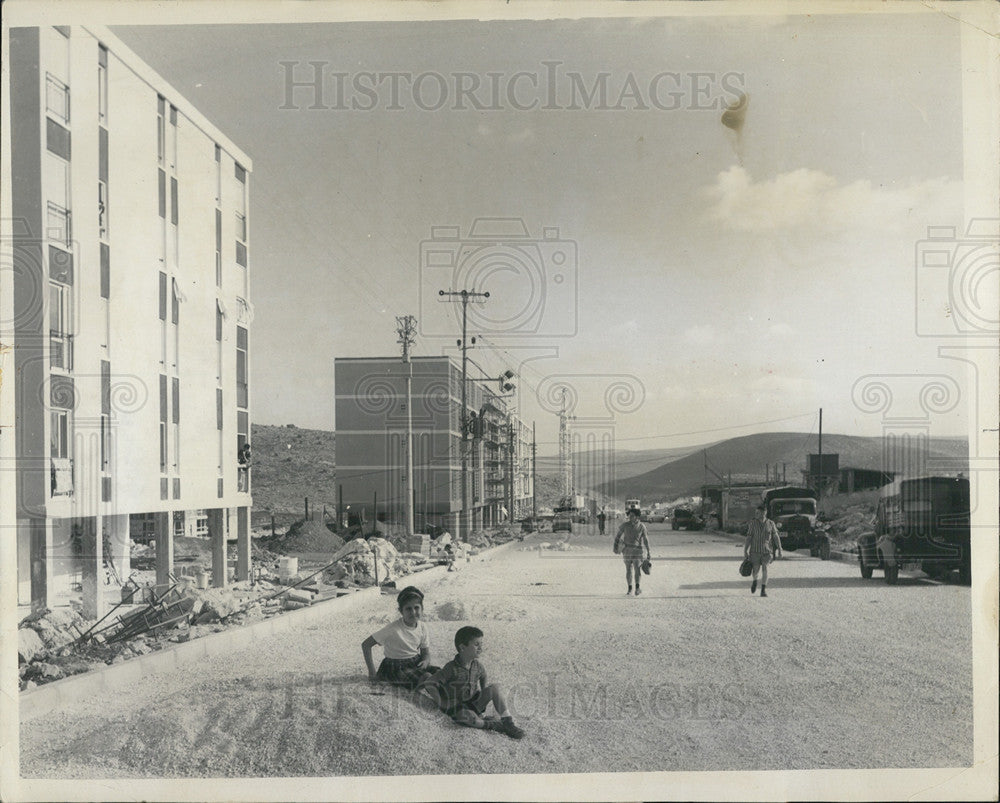 1965 Press Photo City &quot;Carmiel&quot; Being Built in Israeli Wilderness - Historic Images