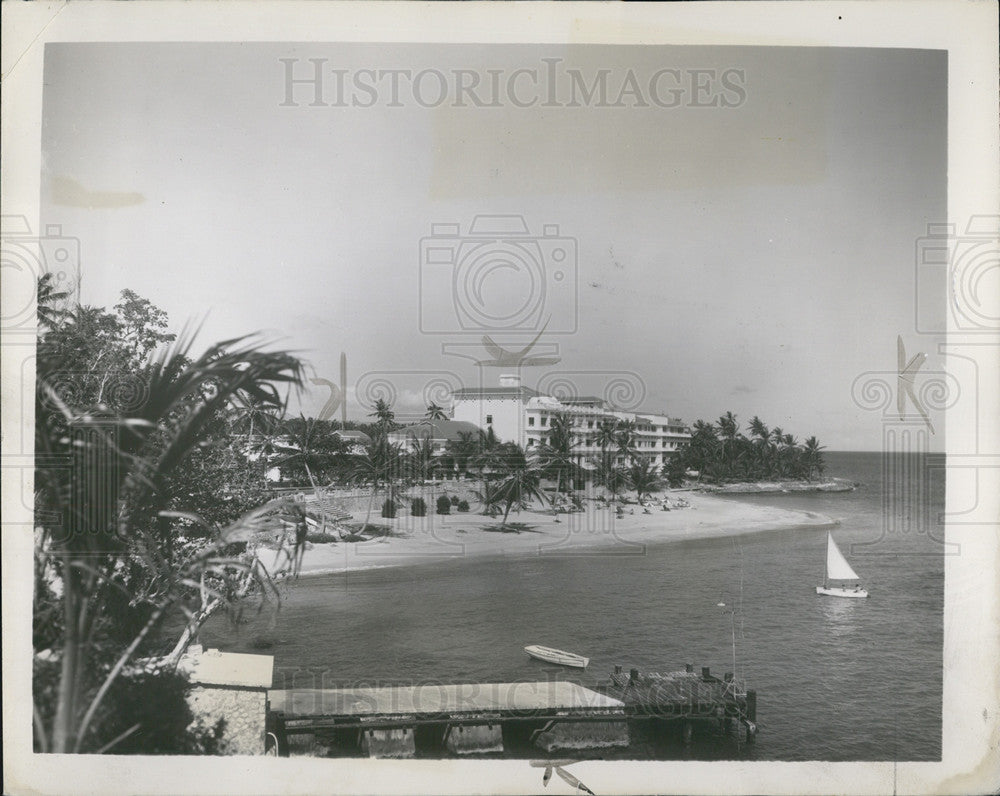 1952 Press Photo of the Tower Isle Hotel in Jamaica - Historic Images