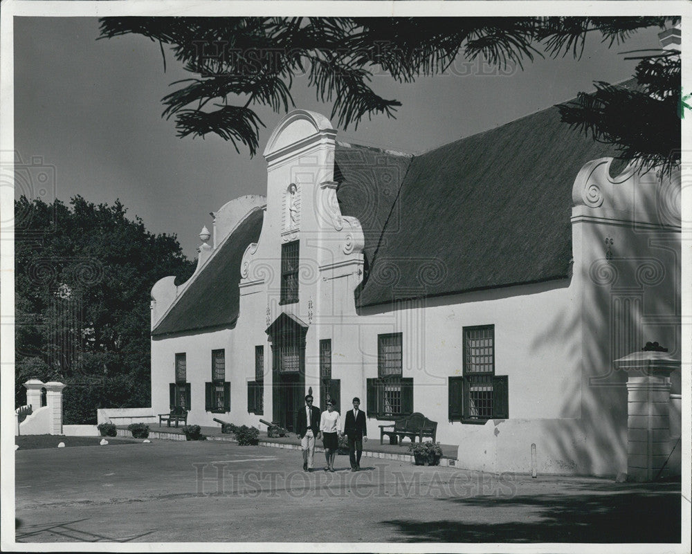 1968 Press Photo Groot Constantia Old Dutch Farm House Near Cape Town - Historic Images