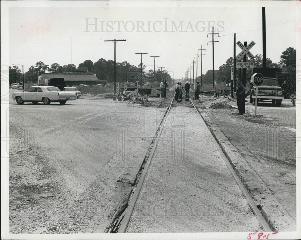 1966 Press Photo Railroad tracks - Historic Images