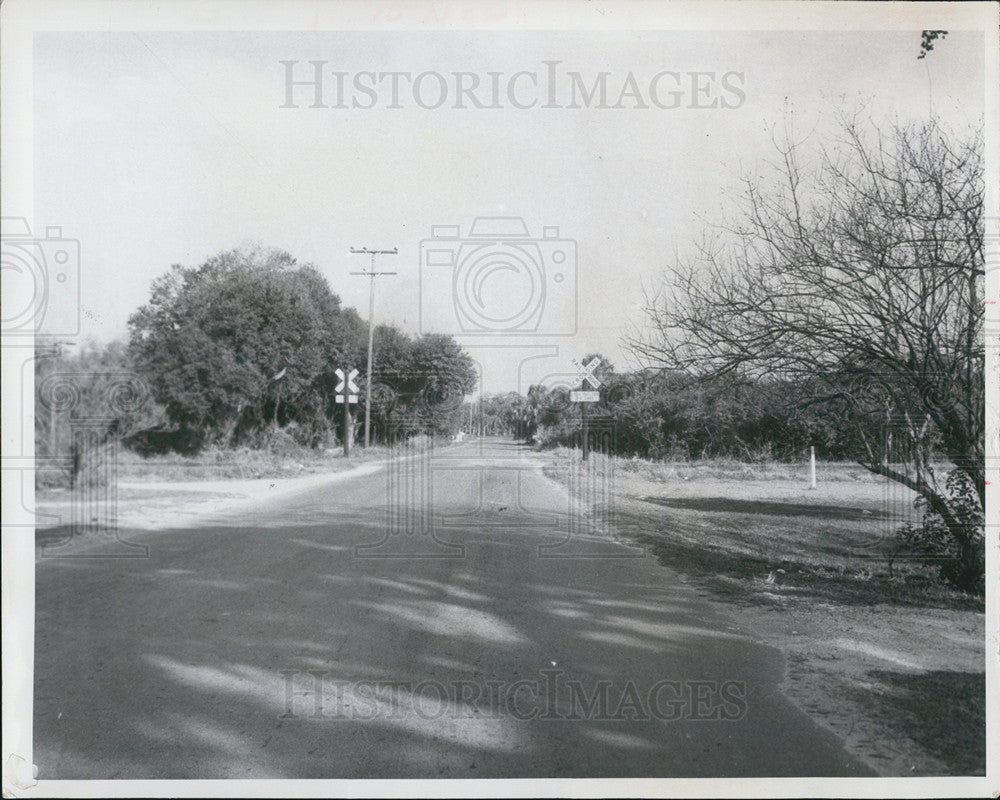 1970 Press Photo 19th Street railroad crossing, Sarsota. - Historic Images