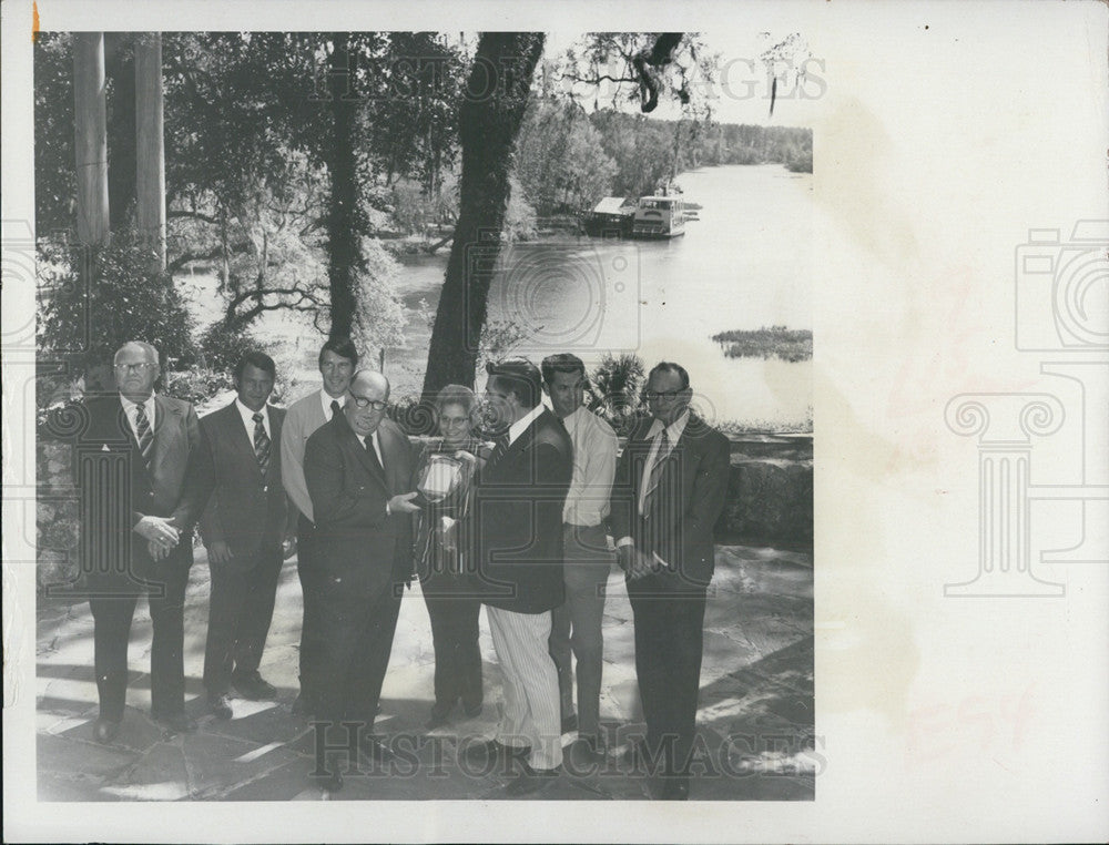 1973 Press Photo L to R;Jesse Young, Charles Keele, Maxine Nicholson, Al Clement - Historic Images