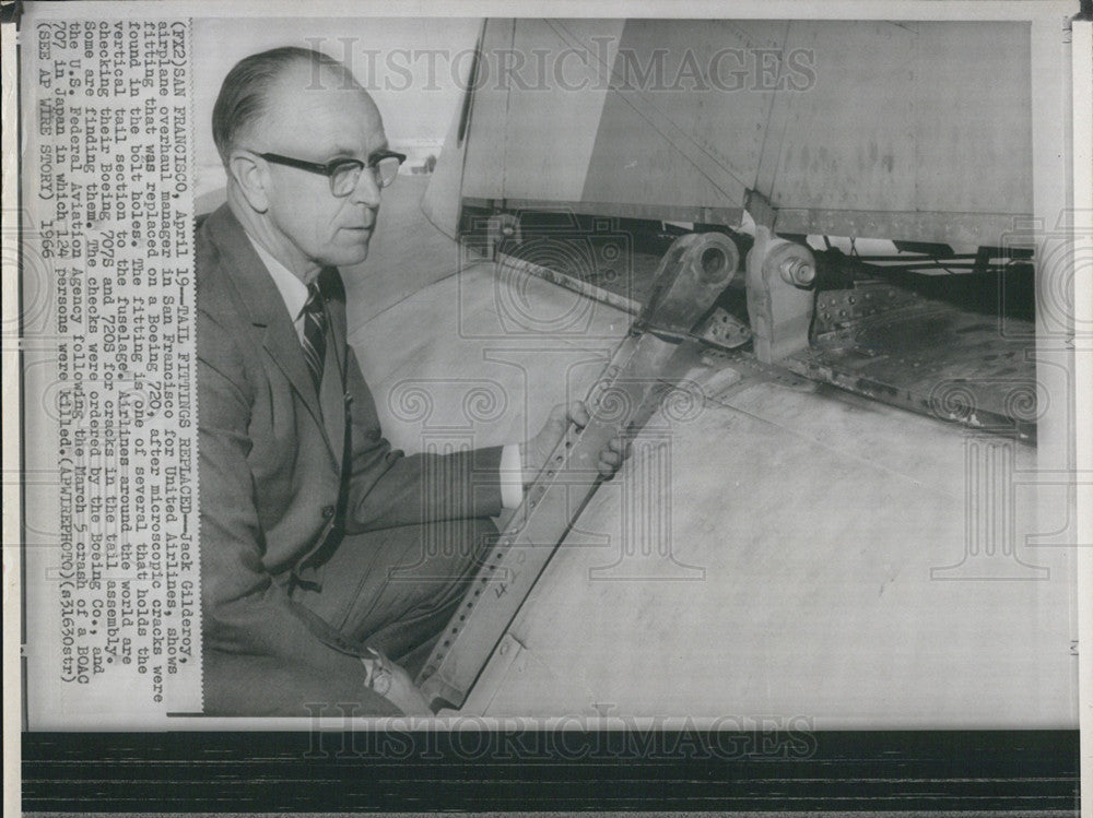 1966 Press Photo Jack Gilderoy Airplane Overhaul Manager San Francisco United - Historic Images