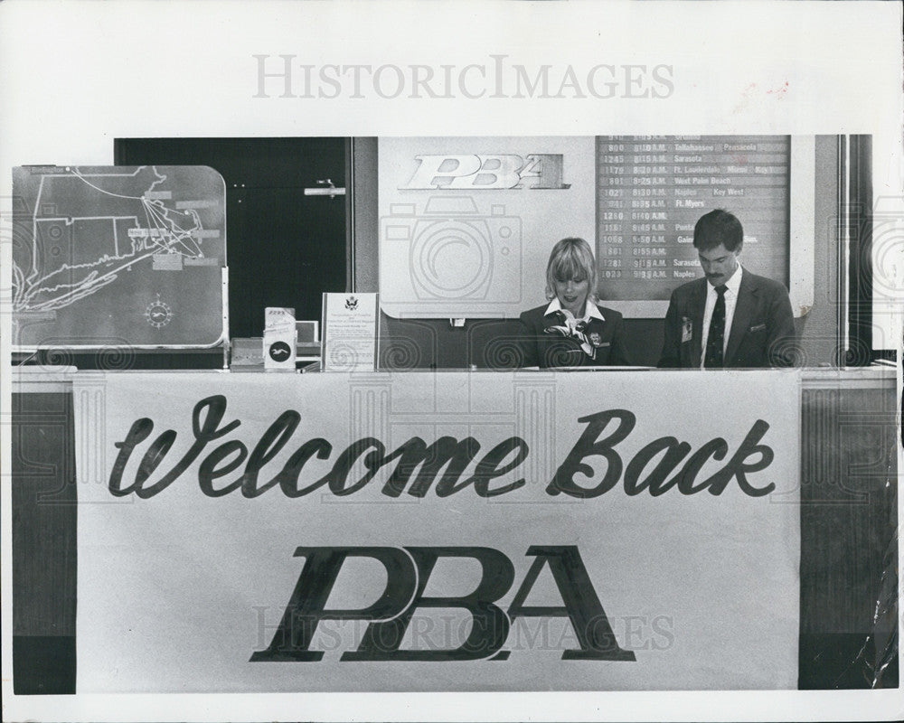 1984 Press Photo PBA employees Rhonda McGilvary &amp; 
Gary Garretson, carrier - Historic Images