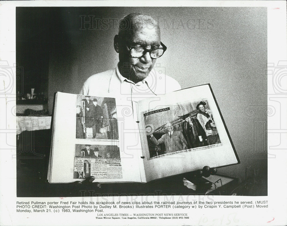 1983 Press Photo Retired Pullman Porter Fred Fair Shows Scrapbook of Train Rides - Historic Images