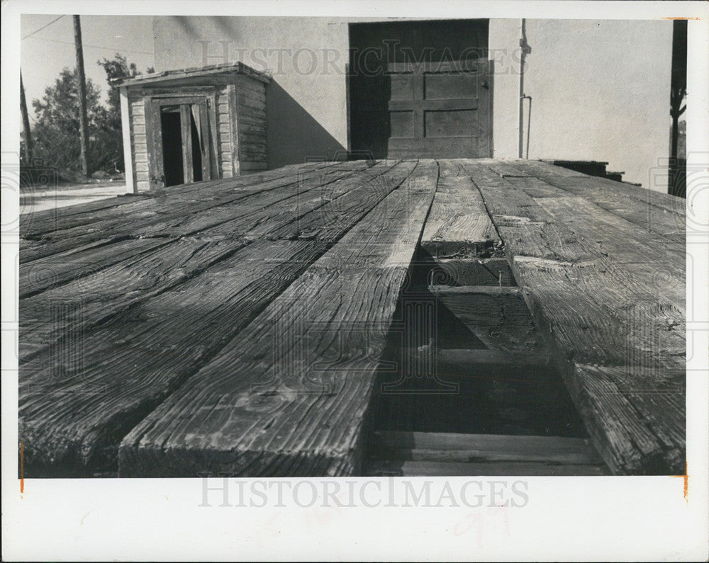 1971 Press Photo Bay Pines Seaboard Train Station Closed Old Boards - Historic Images