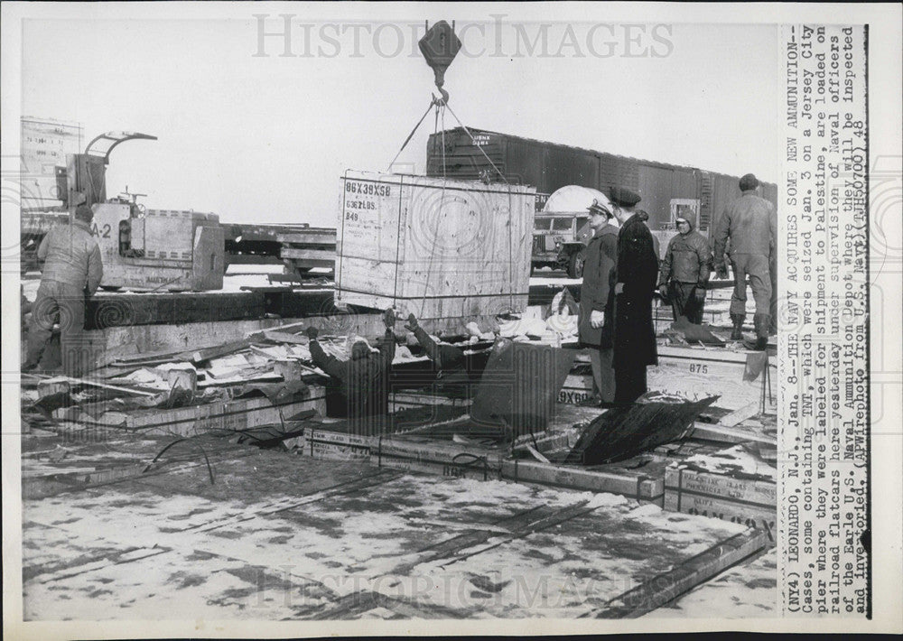 1948 Press Photo Navy Ammunition Cases Jersey City Pier - Historic Images