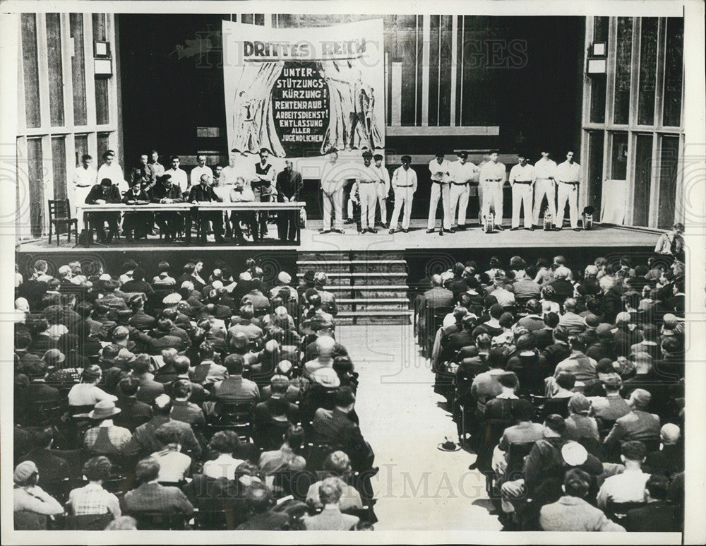 1953 Press Photo Anti-Hitler Meeting Held in Saarbruecken - Historic Images