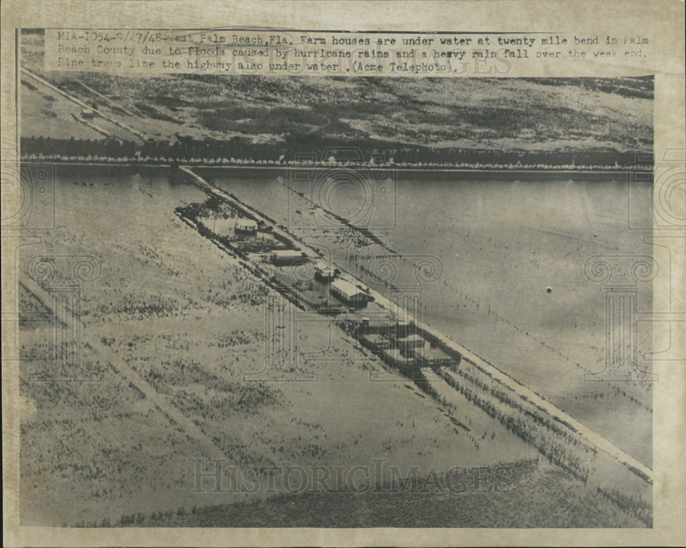 1948 Press Photo Farm houses under warer due to floods caused by hurricane - Historic Images