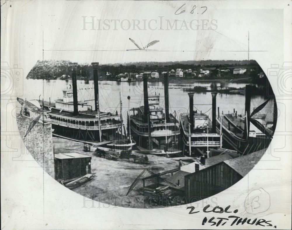 1937 Press Photo River Boats Docked at St Paul Where Dr Mayo Was Town Physician - Historic Images