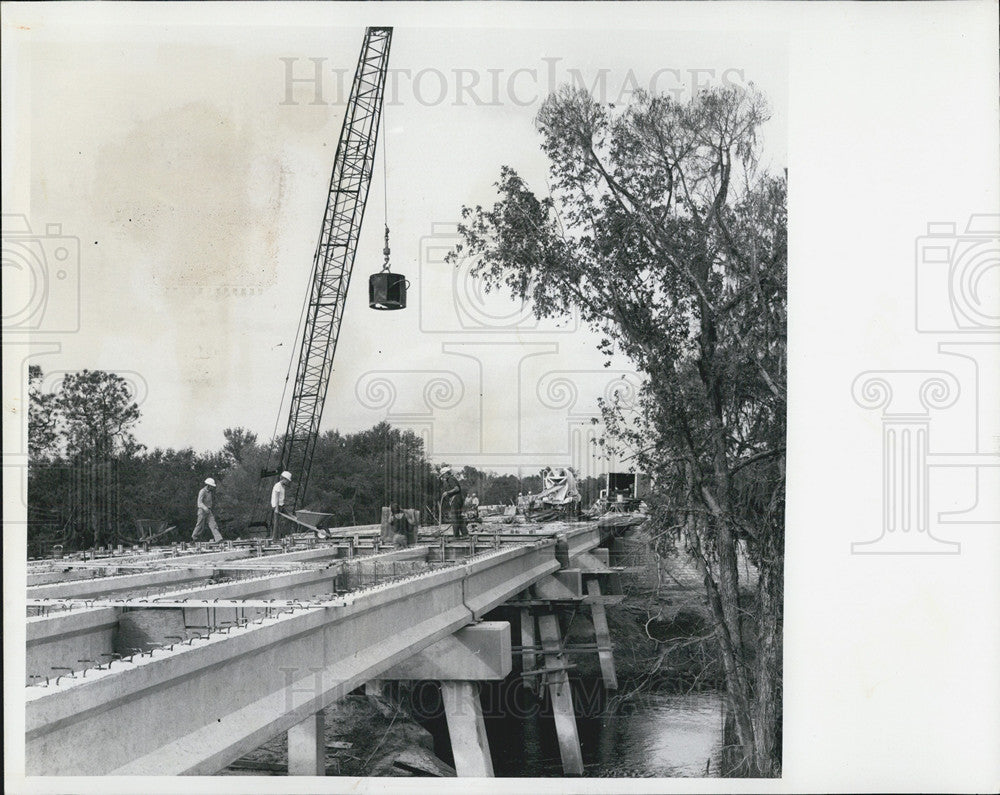 1973 Press Photo Construction State Road 575 Bridge Withlacoochee River - Historic Images