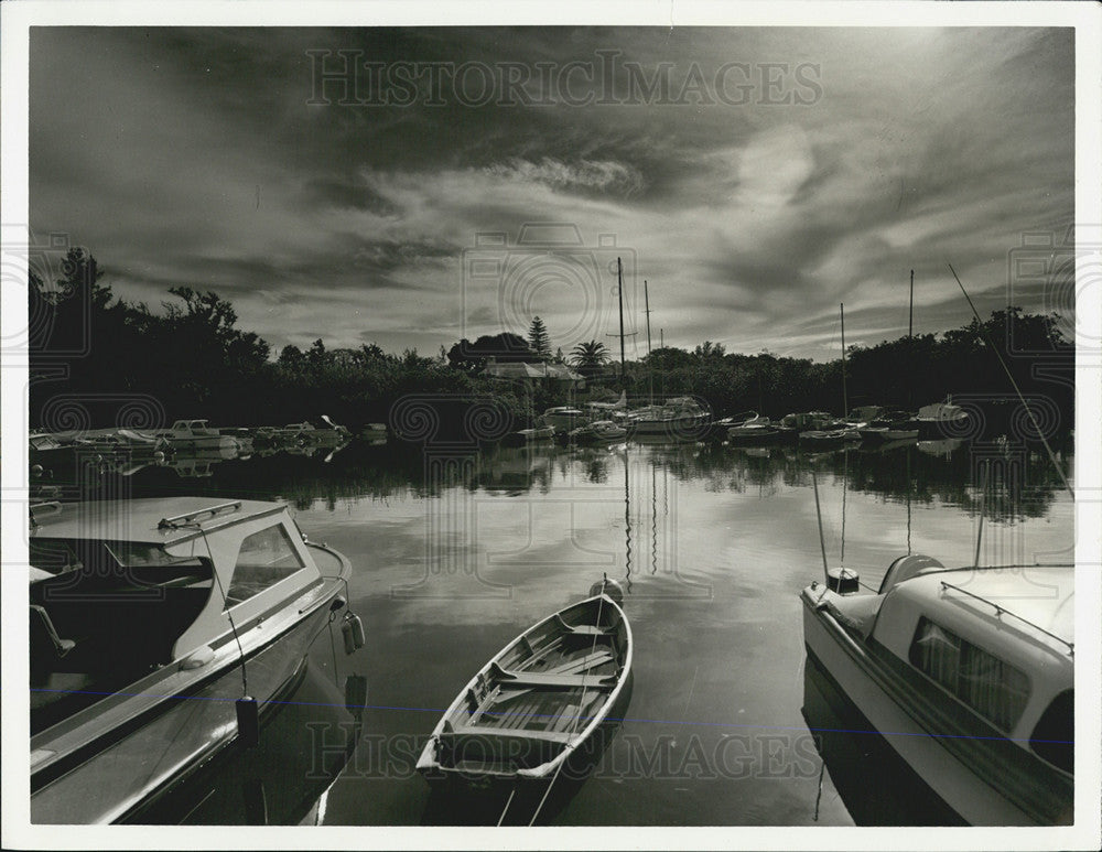 1990 Press Photo Foot Of Lane Pleasure Boaters Pembroke Parish Bermuda - Historic Images