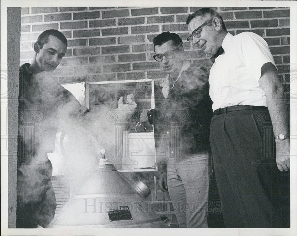 Press Photo Florida State University, Nuclear Research Building - Historic Images