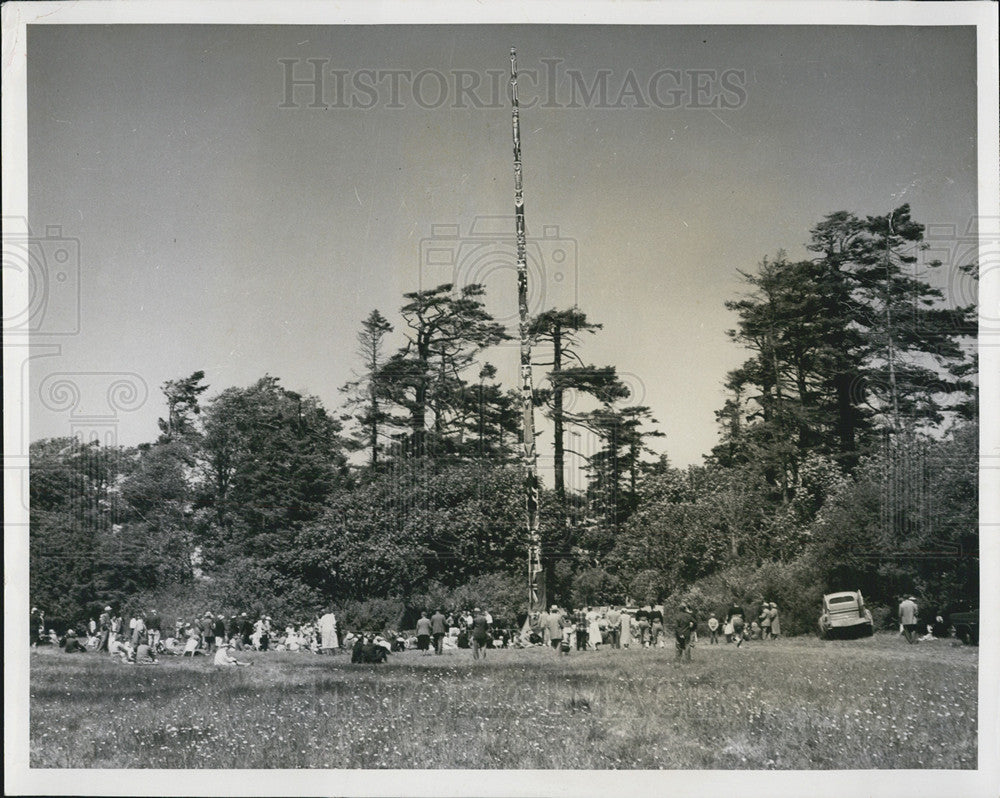 Press Photo World&#39;s Biggest Totem Pole Bacon Hill Park Victoria British Columbia - Historic Images