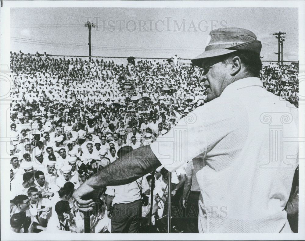 Press Photo Bob Hope Comedian Troops USO Tour - Historic Images