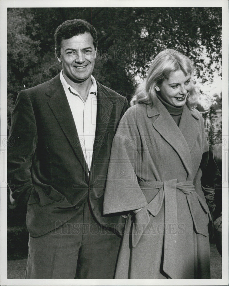 1955 Press Photo Actor Cornel Wilde and Joan Wallace - Historic Images