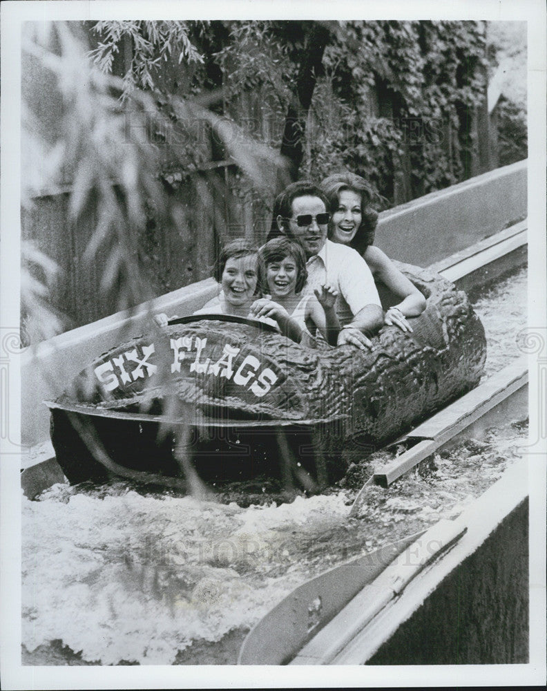 1977 Press Photo Log Flume at Six Flags, Los Angeles California - Historic Images