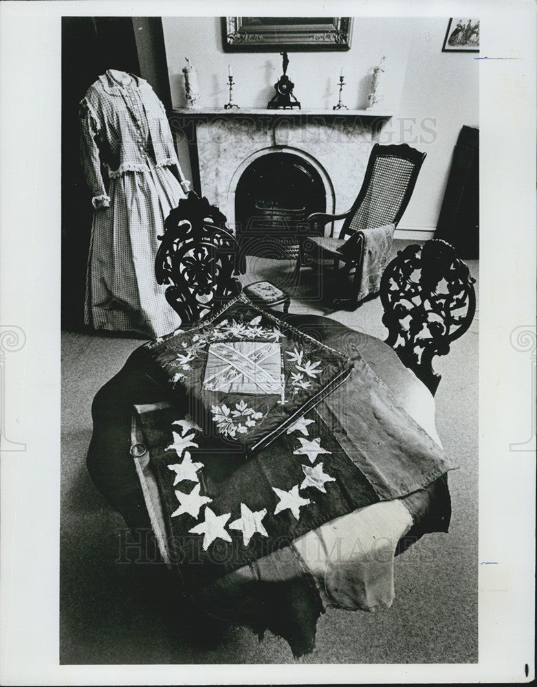 1975 Press Photo Jefferson Davis Mansion shows Master bedroom restored - Historic Images