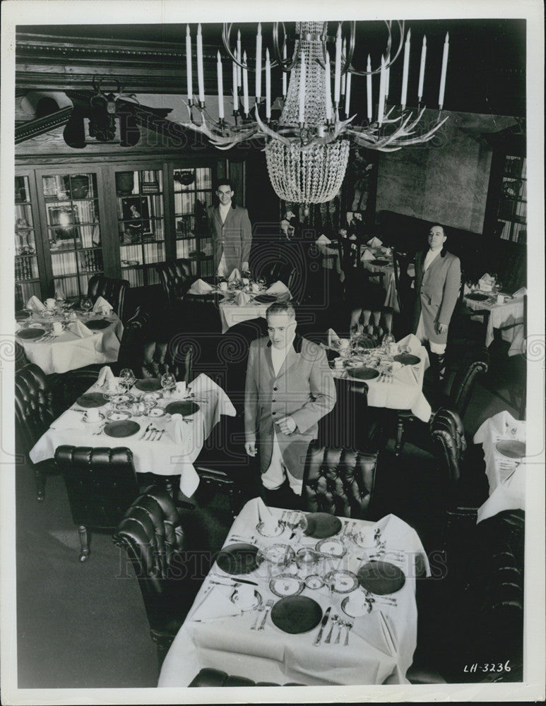 1966 Press Photo Fine restaurant redecorated and redesigned by Richard Himmel - Historic Images