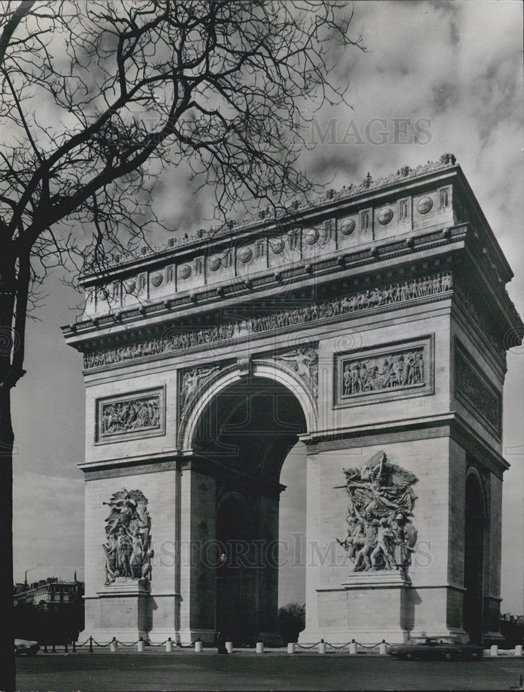 1970 Press Photo Paris Arch of Triumph cleaned up - Historic Images