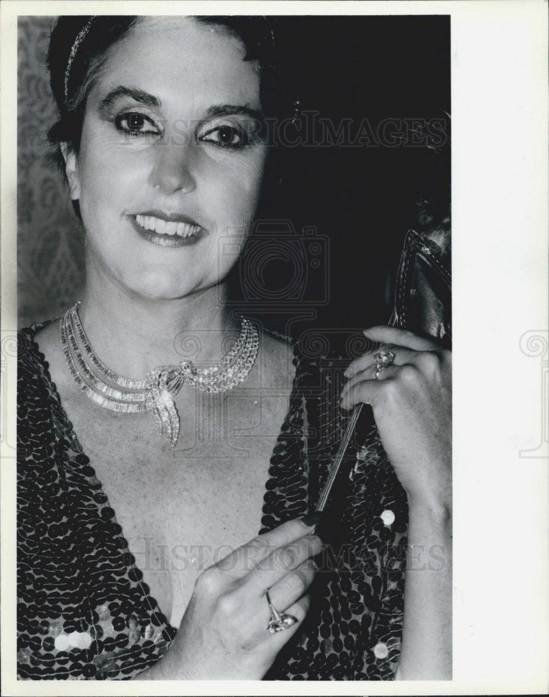 1984 Press Photo Mrs. Dan Walker with Diamonds - Historic Images