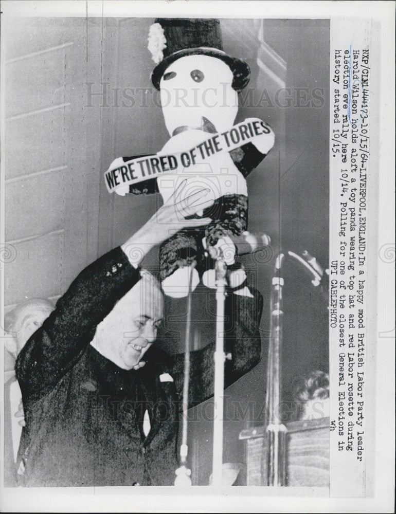 1964 Press Photo British Labor Party Leader Harold Wilson at election rally - Historic Images