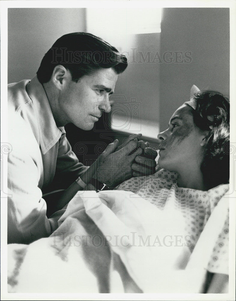 1992 Press Photo Treat Williams and Embeth Davidtz in &quot;Till Death Us Do Part&quot; - Historic Images